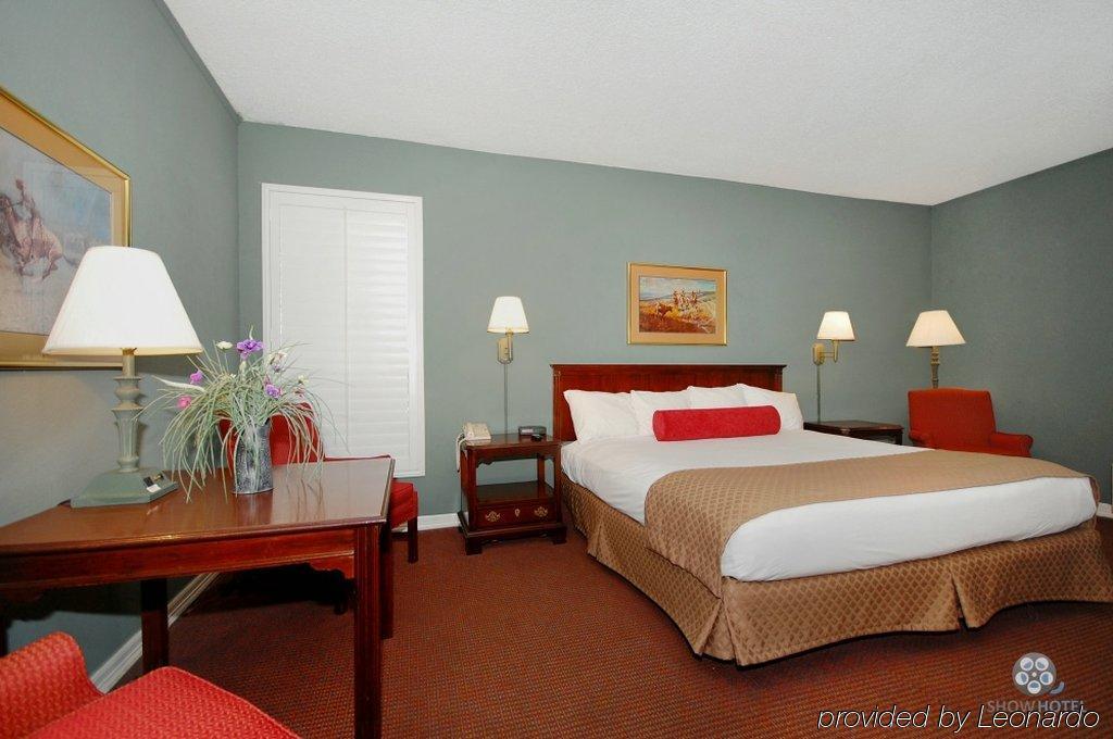 Best Western Old Main Lodge Waco Room photo